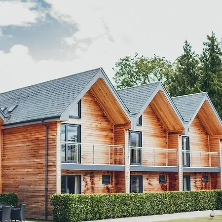Azalea Northbrook Park Chalet Farnham  Exterior foto